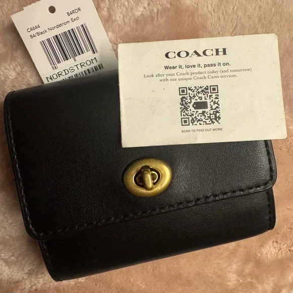 Coach Black Leather Wallet with Gold Clasp - Picture 11 of 11